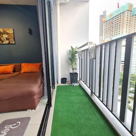 9Pax 2R2B Family Suite, I-City, I-Suite, Hyde, Beside Theme Park, Wifi 50-55" Smart Tv Shah Alam Bagian luar foto