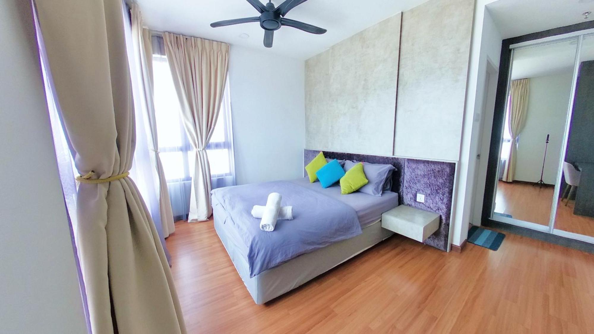 9Pax 2R2B Family Suite, I-City, I-Suite, Hyde, Beside Theme Park, Wifi 50-55" Smart Tv Shah Alam Bagian luar foto
