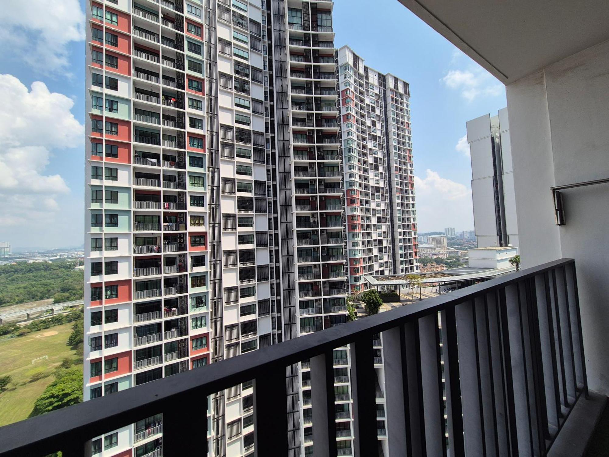 9Pax 2R2B Family Suite, I-City, I-Suite, Hyde, Beside Theme Park, Wifi 50-55" Smart Tv Shah Alam Bagian luar foto